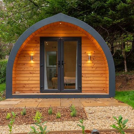 The Plough Inn Cabins Ramsden Exteriör bild