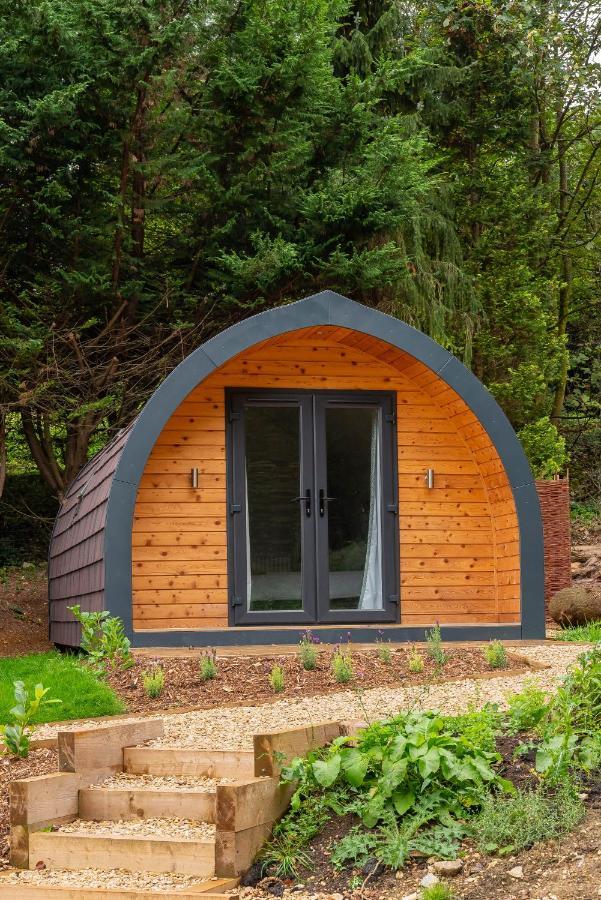 The Plough Inn Cabins Ramsden Exteriör bild