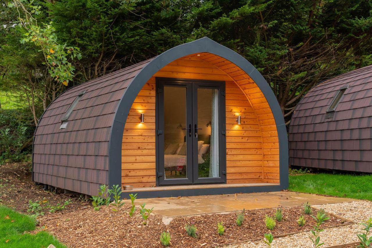 The Plough Inn Cabins Ramsden Exteriör bild